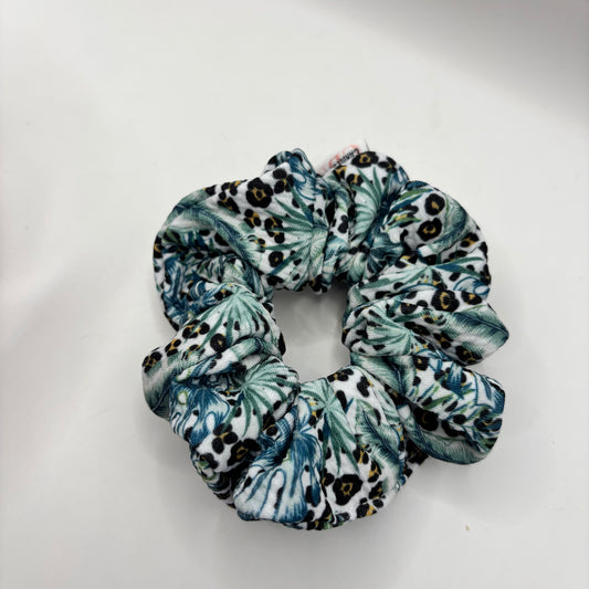 #107 Standard Scrunchie