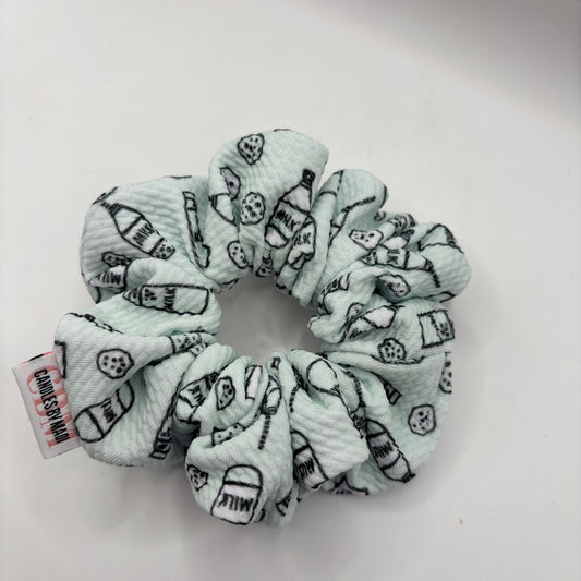#116 Standard Scrunchie