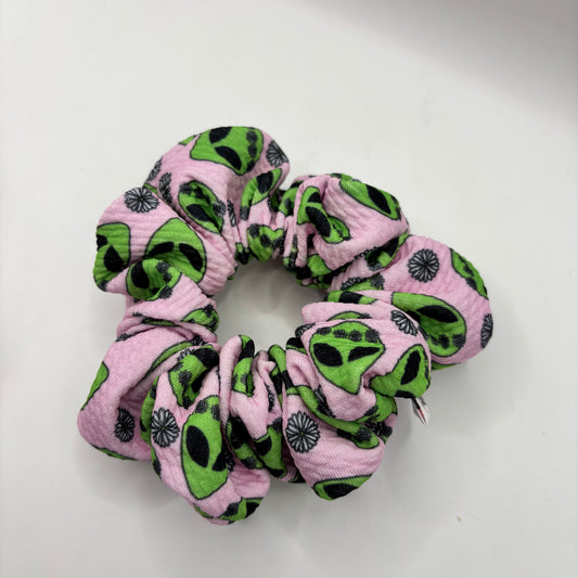 #119 Standard Scrunchie