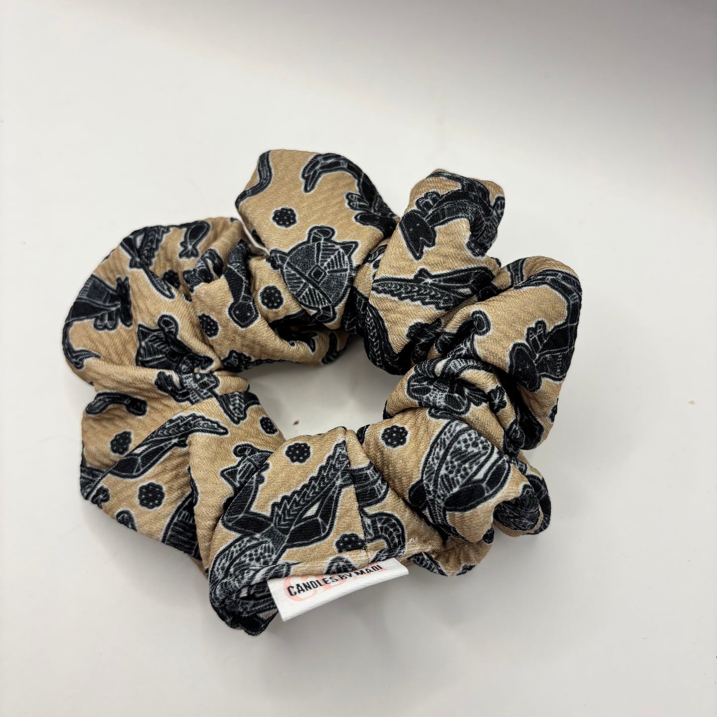 #139 Standard Scrunchie