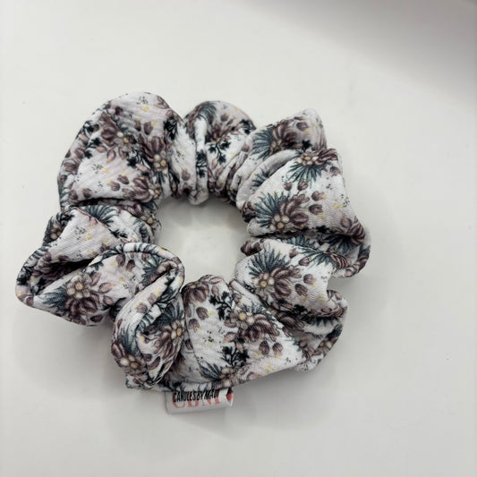 #97 Standard Scrunchie