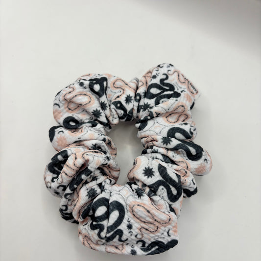 #99 Standard Scrunchie
