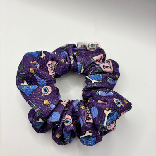 #138 Standard Scrunchie