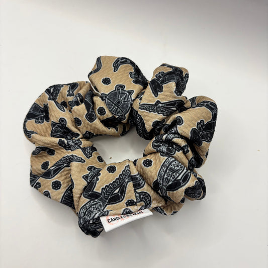 #139 Standard Scrunchie