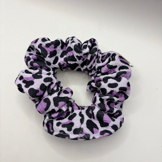 #141 Standard Scrunchie