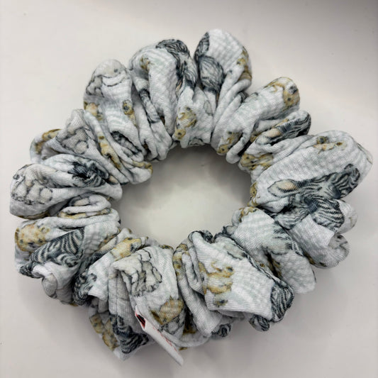 #8 XL Scrunchie