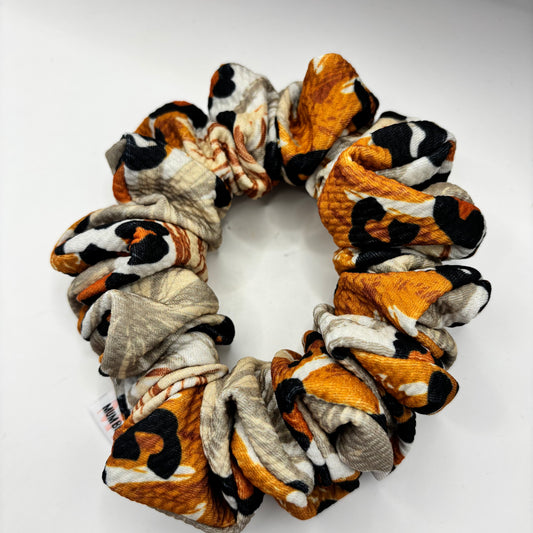 #18 XL Scrunchie